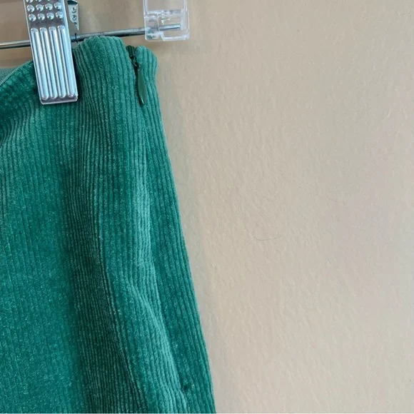 Tuckernuck | Corduroy Ashford Pants in size Small cropped 100% cotton - Picture 8 of 8